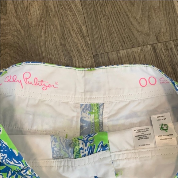 Lilly Pulitzer Callahan style shorts - Picture 3 of 3